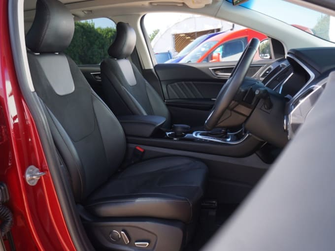 2025 Ford Edge