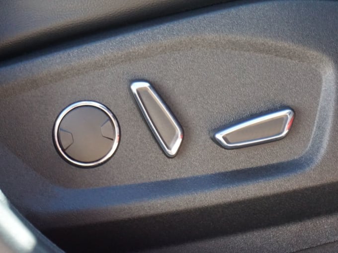 2025 Ford Edge