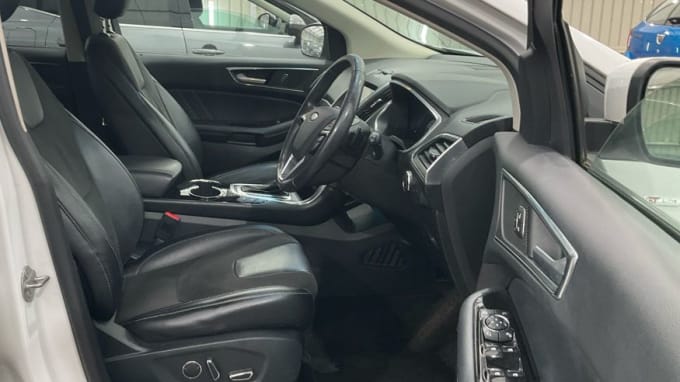 2025 Ford Edge