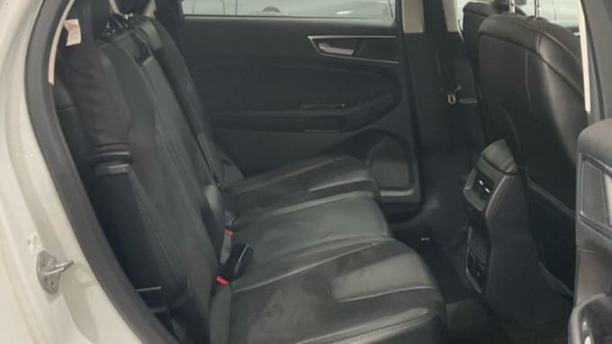 2025 Ford Edge