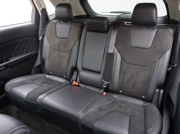 2025 Ford Edge