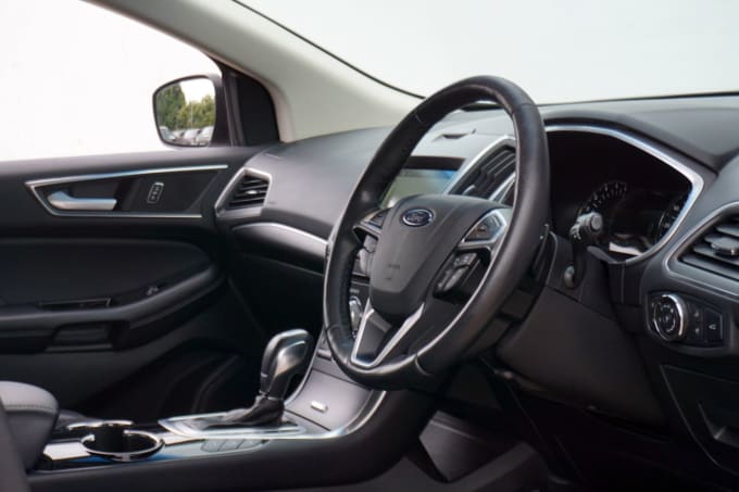 2025 Ford Edge