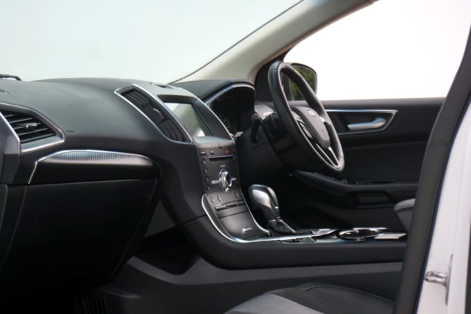 2025 Ford Edge