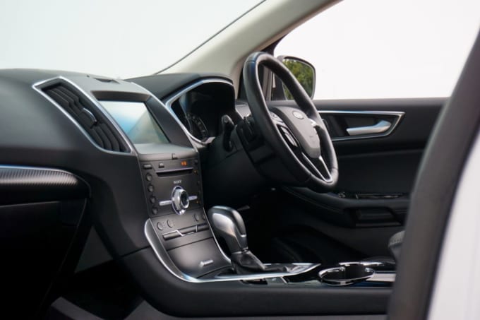 2025 Ford Edge