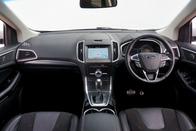 2025 Ford Edge