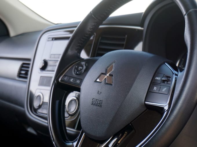 2025 Mitsubishi Outlander
