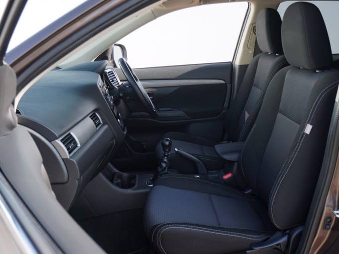 2025 Mitsubishi Outlander