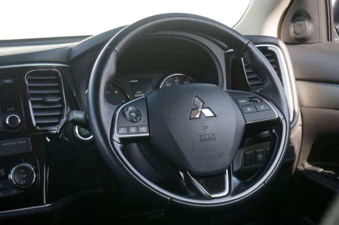2025 Mitsubishi Outlander