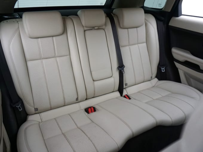 2025 Land Rover Range Rover Evoque