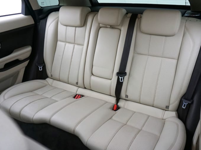 2025 Land Rover Range Rover Evoque
