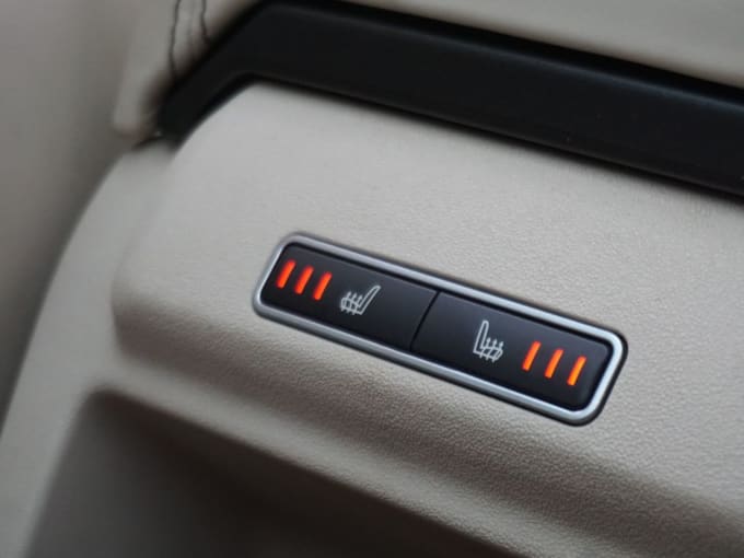 2025 Land Rover Range Rover Evoque