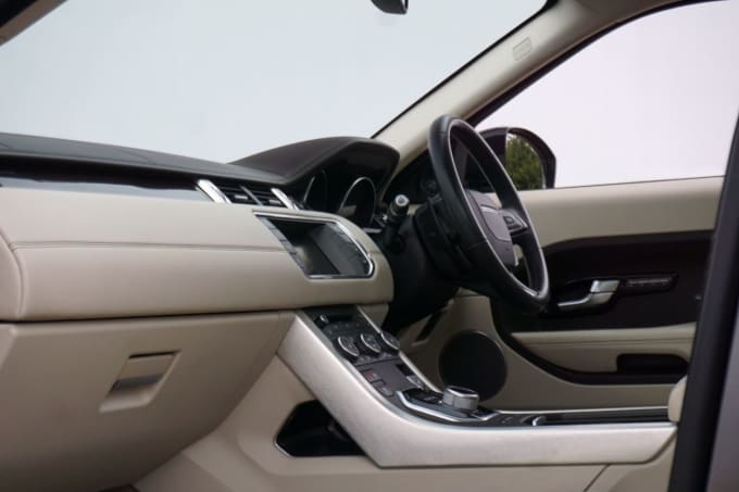 2025 Land Rover Range Rover Evoque