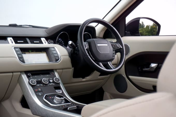 2025 Land Rover Range Rover Evoque