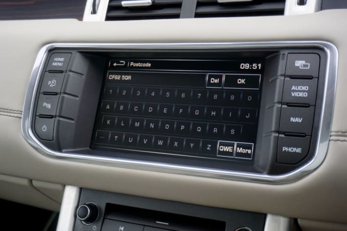 2025 Land Rover Range Rover Evoque