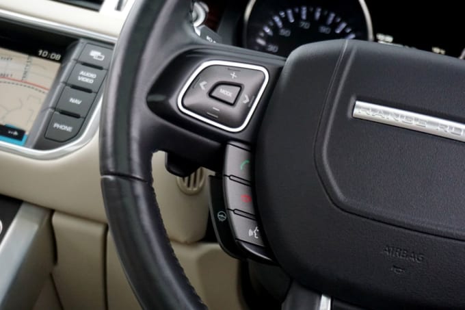 2025 Land Rover Range Rover Evoque