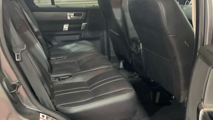 2025 Land Rover Discovery 4