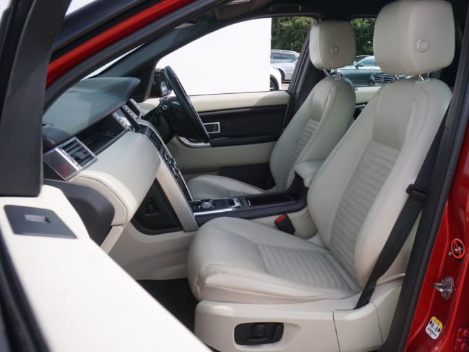 2025 Land Rover Discovery Sport
