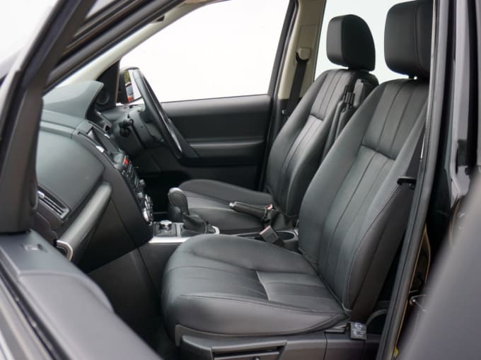 2025 Land Rover Freelander 2