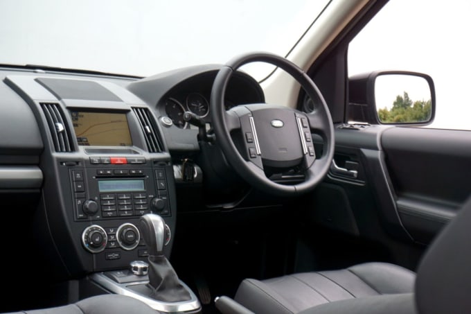 2025 Land Rover Freelander 2