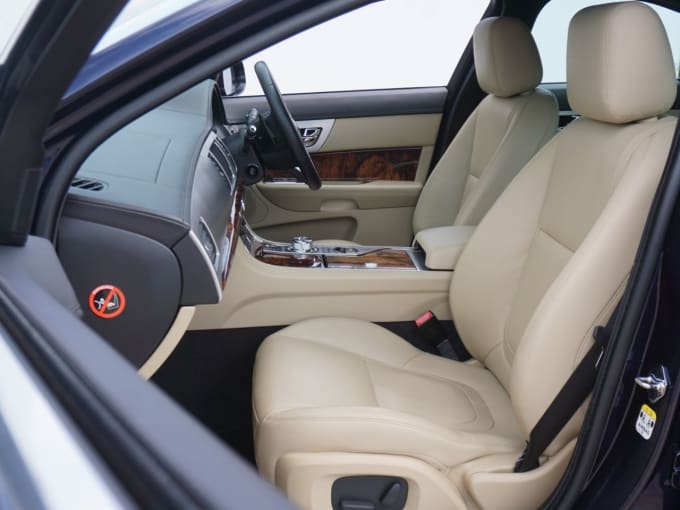 2025 Jaguar Xf