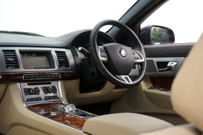2025 Jaguar Xf