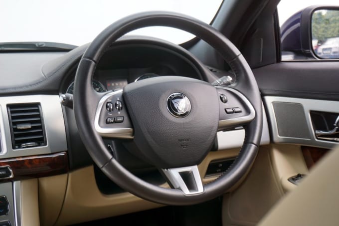 2025 Jaguar Xf