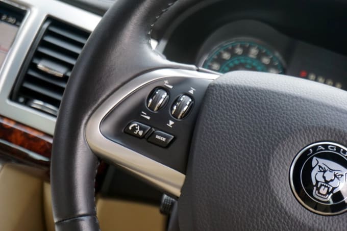 2025 Jaguar Xf