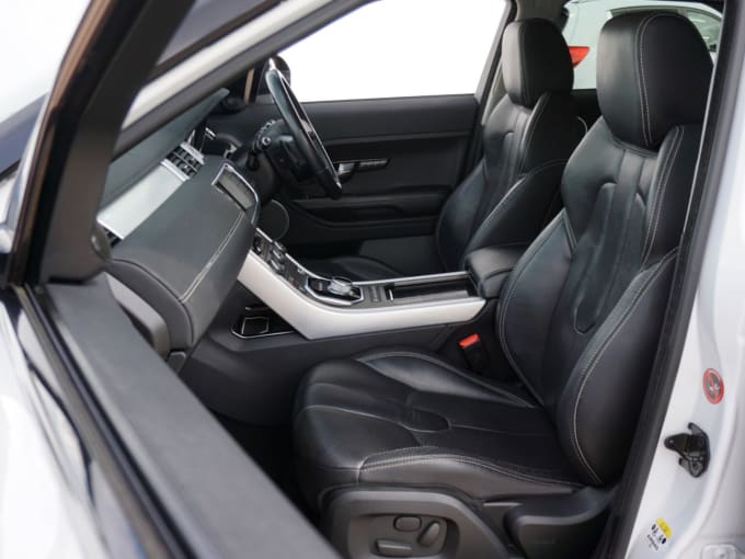 2025 Land Rover Range Rover Evoque