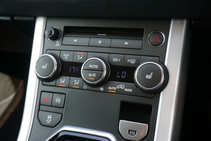 2025 Land Rover Range Rover Evoque