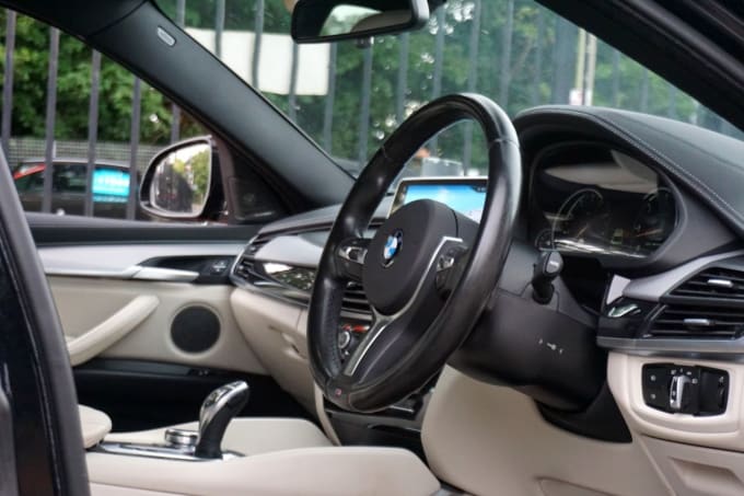 2025 BMW X6