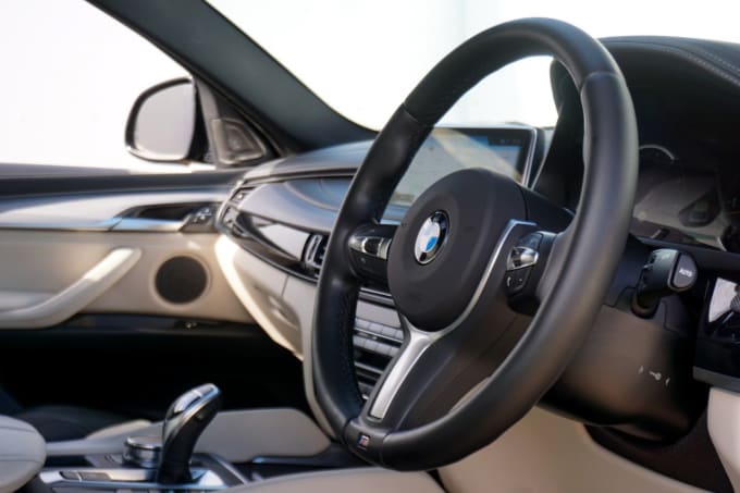2025 BMW X6