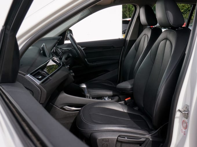2025 BMW X1