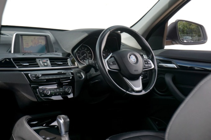 2025 BMW X1