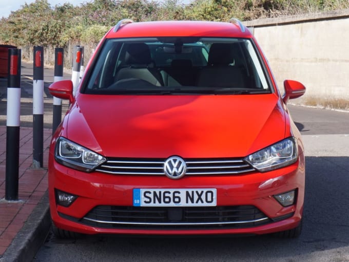 2025 Volkswagen Golf Sv