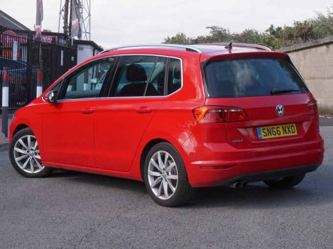2025 Volkswagen Golf Sv