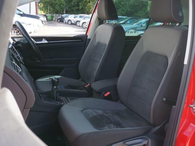 2025 Volkswagen Golf Sv