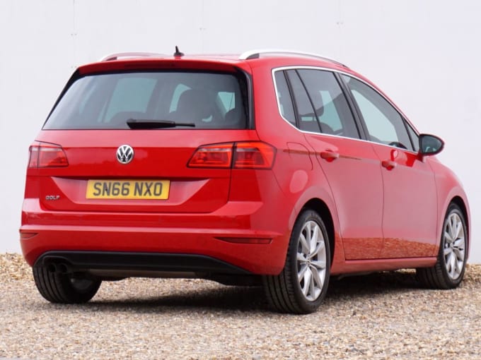 2025 Volkswagen Golf Sv