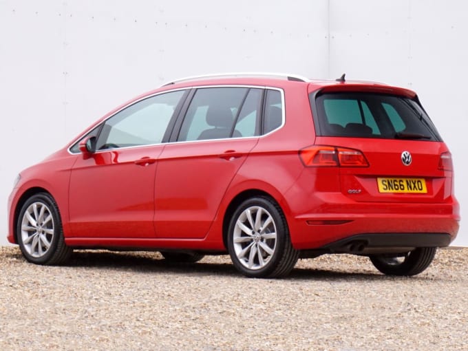 2025 Volkswagen Golf Sv
