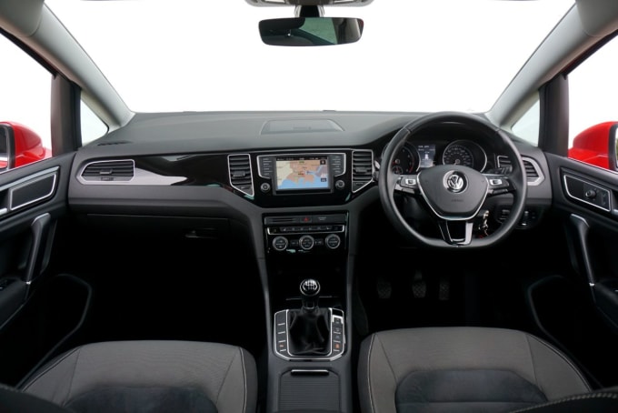 2025 Volkswagen Golf Sv