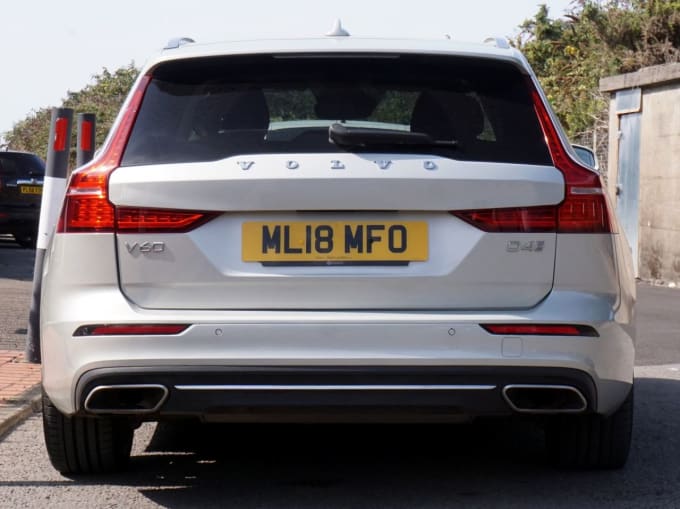 2025 Volvo V60
