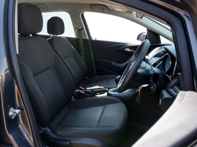 2025 Vauxhall Astra