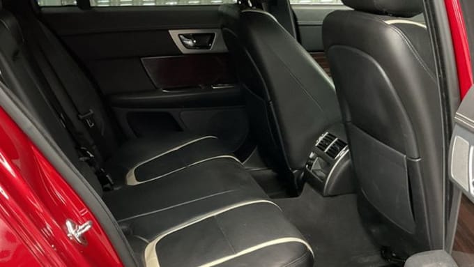 2025 Jaguar Xf
