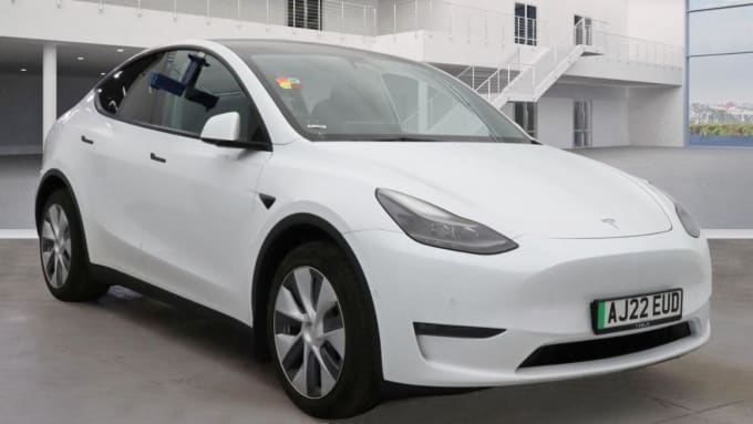 2025 Tesla Model Y