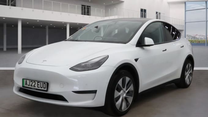 2025 Tesla Model Y