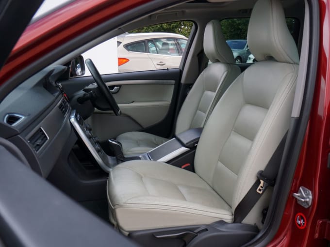 2025 Volvo Xc70