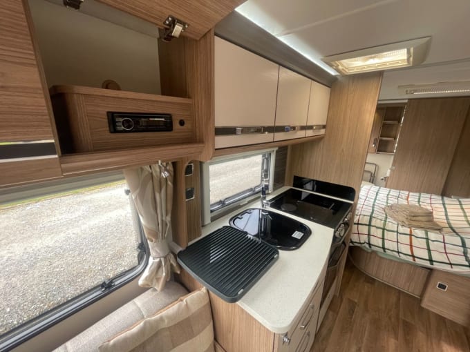 2025 Coachman Vip 575