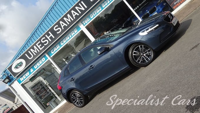 2025 Volvo V40