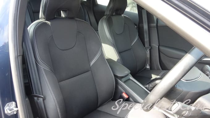 2025 Volvo V40