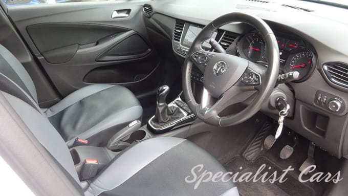 2025 Vauxhall Crossland X