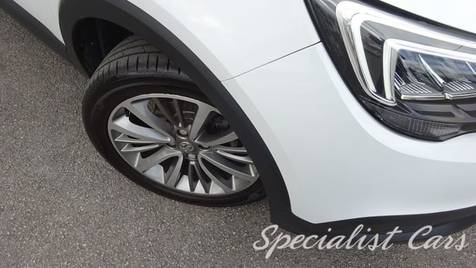 2025 Vauxhall Crossland X